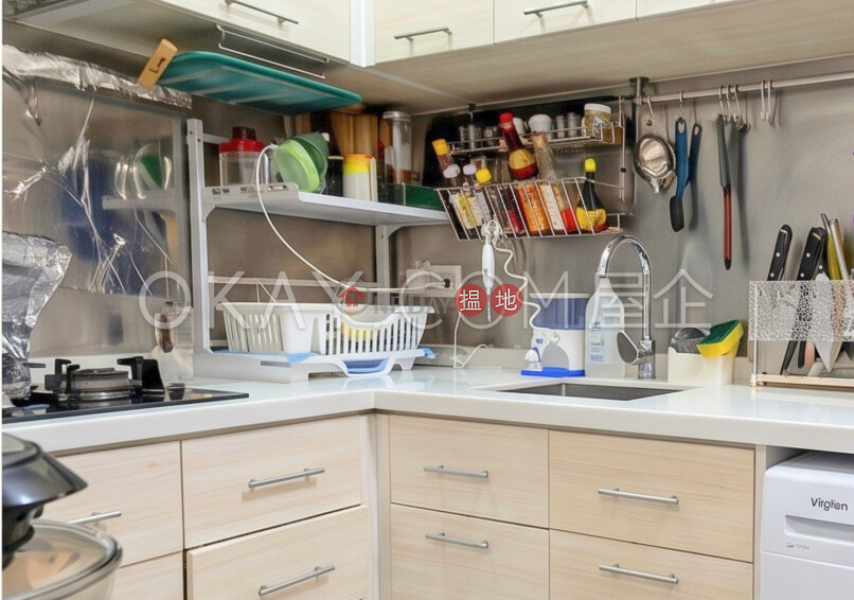 Efficient 3 bedroom in Mid-levels West | For Sale, 8 Robinson Road | Western District | Hong Kong Sales HK$ 15.5M
