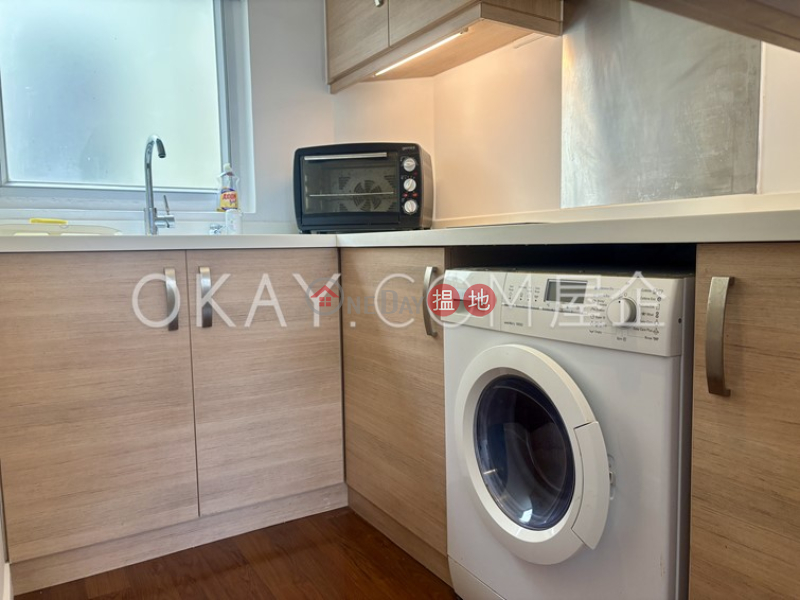 1房1廁,實用率高,極高層《安峰大廈出租單位》|110-118堅道 | 西區|香港-出租HK$ 32,000/ 月