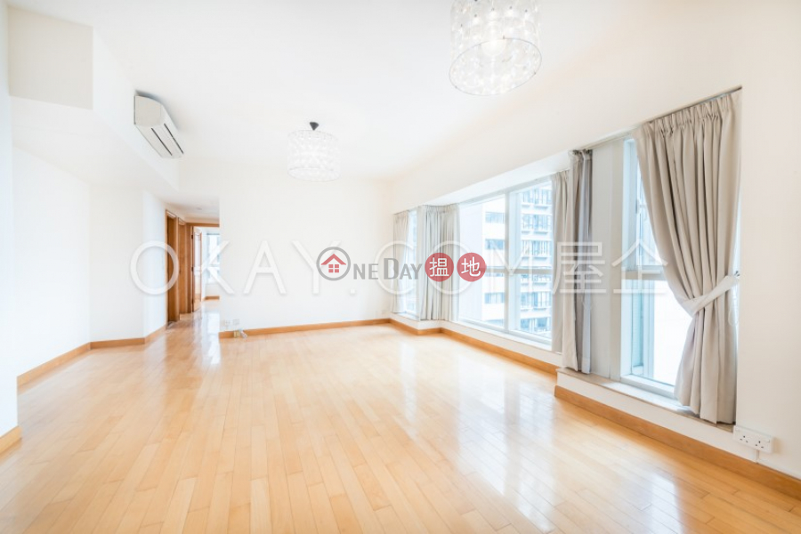 Beautiful 3 bedroom on high floor with parking | For Sale | Valverde 蔚皇居 Sales Listings