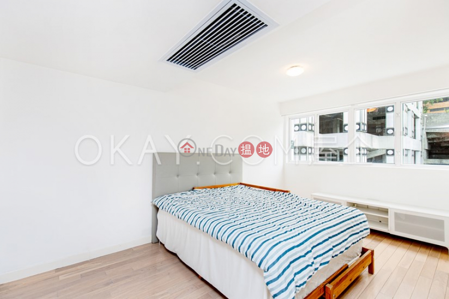 HK$ 27,800/ month Phase 3 Villa Cecil Western District | Lovely 2 bedroom with balcony | Rental