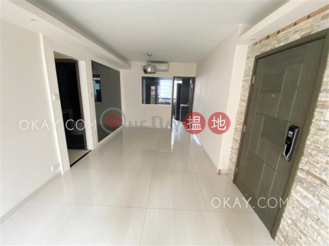 Nicely kept 3 bedroom with balcony | Rental | Friendship Court 友誼大廈 _0