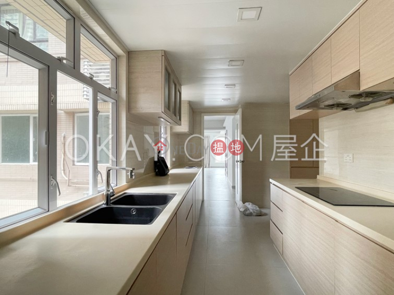 Efficient 4 bedroom with balcony & parking | For Sale | Block 45-48 Baguio Villa 碧瑤灣45-48座 Sales Listings