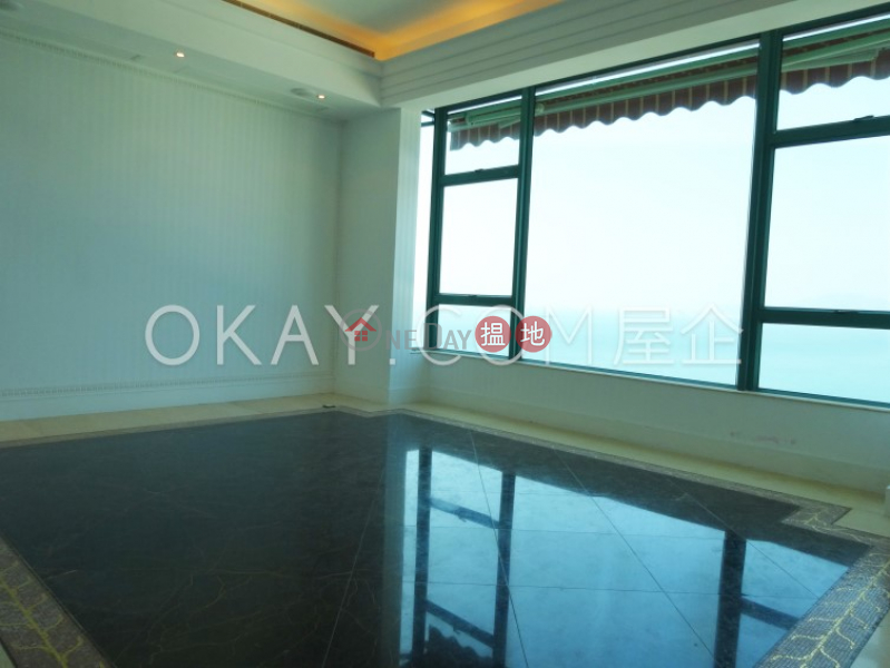 HK$ 75M | Phase 1 Regalia Bay, Southern District Stylish house with sea views, rooftop | For Sale