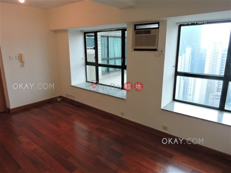 Lovely 3 bedroom on high floor with harbour views | Rental | 55 Aberdeen Street | Central District | Hong Kong, Rental HK$ 26,800/ month