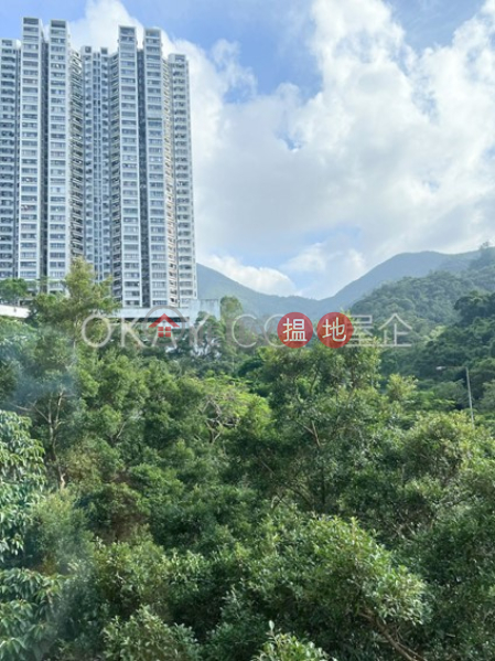 Generous 3 bedroom in Quarry Bay | Rental | Mount Parker Lodge Block A 康景花園A座 Rental Listings