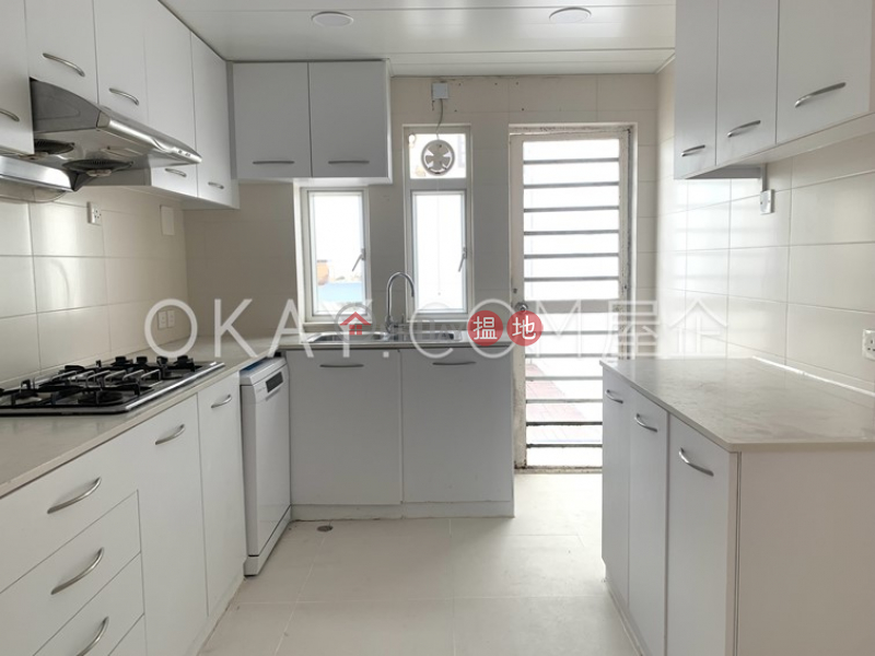 HK$ 118,000/ month, Jade Beach Villa (House) | Southern District Luxurious house with rooftop, terrace & balcony | Rental