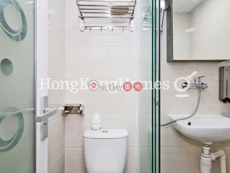HK$ 22,800/ month, Cathay Mansion | Wan Chai District, 3 Bedroom Family Unit for Rent at Cathay Mansion
