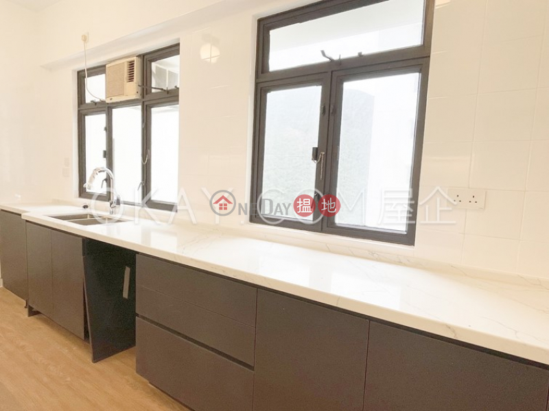 Repulse Bay Apartments | Middle Residential Rental Listings, HK$ 114,000/ month