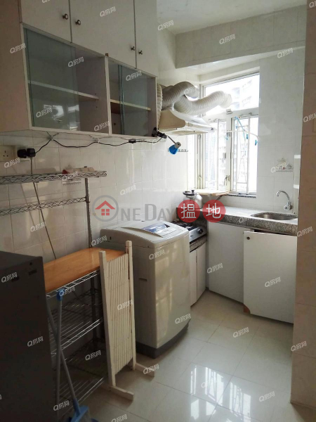 HK$ 16,000/ month, WORLD FAIR COURT Western District WORLD FAIR COURT | 2 bedroom Mid Floor Flat for Rent