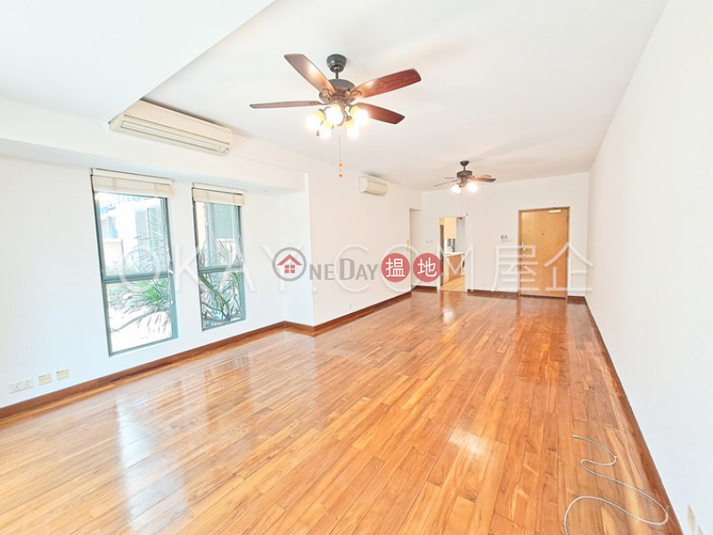 HK$ 48,000/ month | Discovery Bay, Phase 11 Siena One, Block 58, Lantau Island, Stylish 3 bedroom with sea views & terrace | Rental