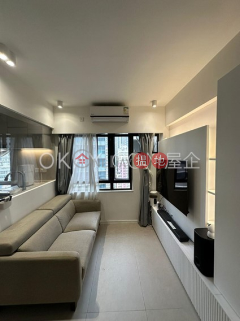 Generous 2 bedroom on high floor | For Sale | On Wing Building 安榮大廈 _0
