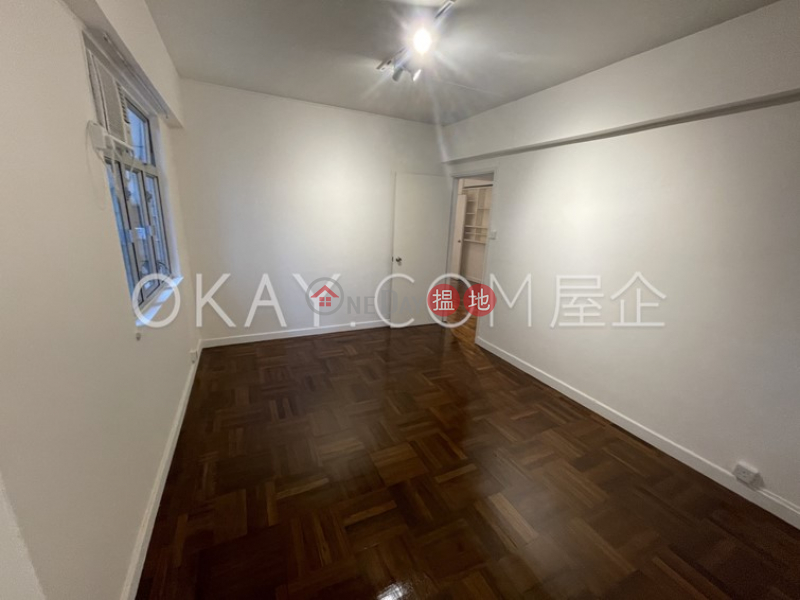 Tasteful 2 bedroom in Mid-levels West | Rental | 42 Robinson Road 羅便臣道42號 Rental Listings