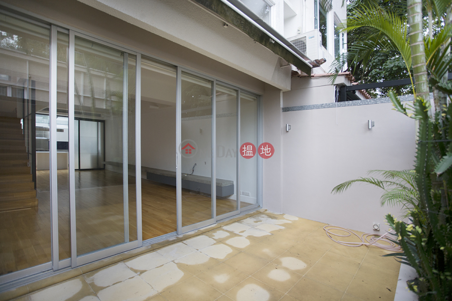 Bright & Spacious Family Townhouse, Bisney Gardens 碧荔花園 Sales Listings | Western District (CHELS-3639074567)