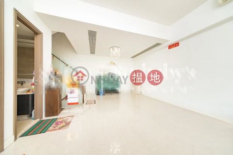 1600 SQUARE FEET 3 STOREY HOUSE IN YUEN LONG WITH GARDEN, TERRACE AND ROOFTOP WITH 1 CARPARK | La Mansion 娉廷 _0