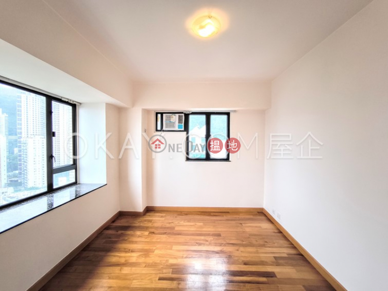 Tasteful 3 bedroom on high floor | For Sale | Robinson Heights 樂信臺 Sales Listings