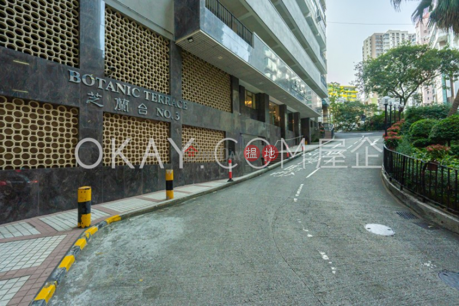 Property Search Hong Kong | OneDay | Residential, Sales Listings | Efficient 4 bedroom on high floor with parking | For Sale