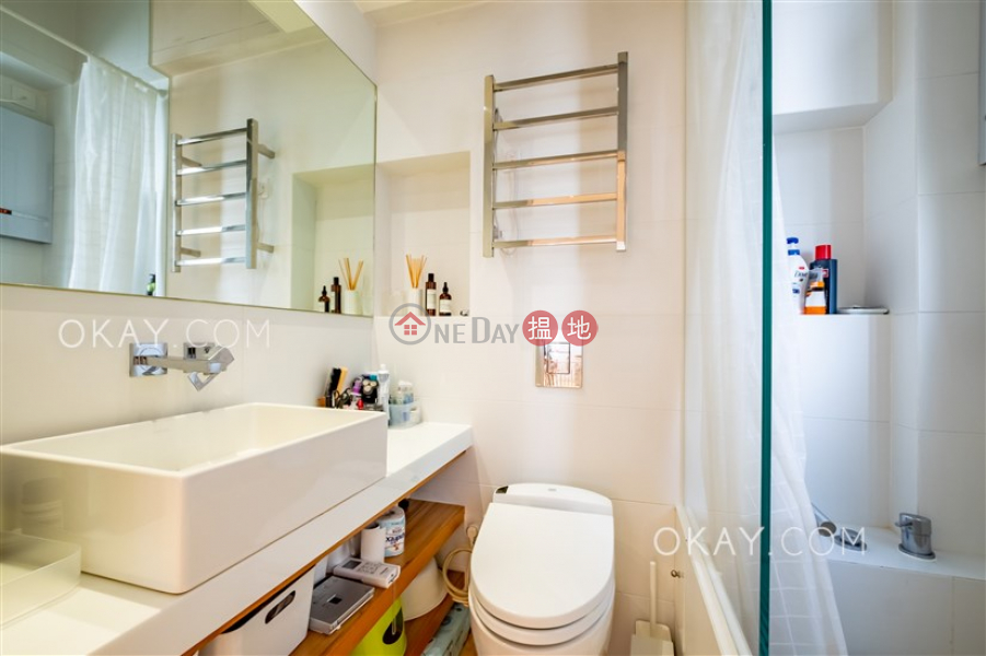 Practical 2 bedroom in Western District | Rental | 7-9 Sands Street | Western District, Hong Kong Rental HK$ 29,000/ month