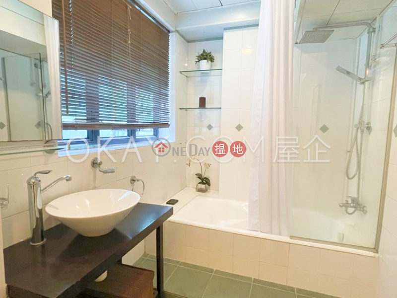 HK$ 11.5M 36 Elgin Street Central District, Gorgeous 1 bedroom on high floor with rooftop & balcony | For Sale