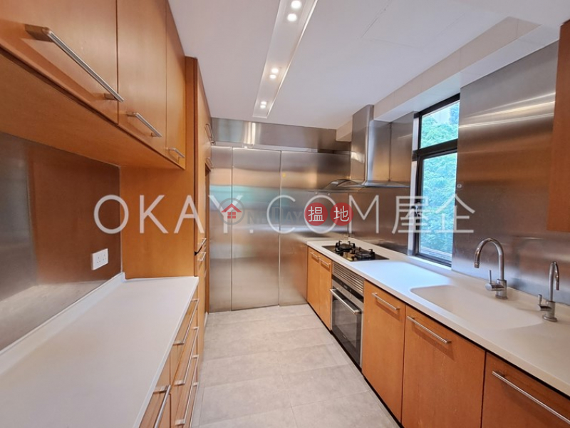 HK$ 45,000/ month | San Francisco Towers, Wan Chai District, Stylish 2 bedroom with balcony & parking | Rental