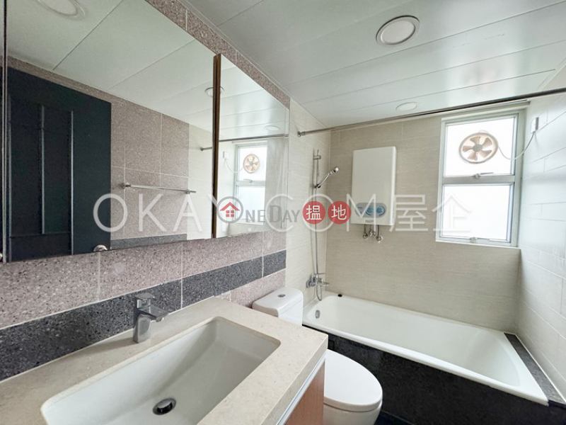 Elegant 3 bedroom with sea views, rooftop & balcony | Rental 21 Crown Terrace | Western District | Hong Kong Rental HK$ 58,000/ month