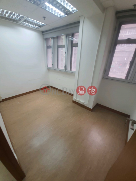 HK$ 21,900/ month Kuo Wah Building | Wan Chai District Tel 98755238