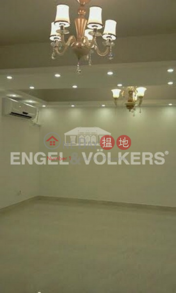 3 Bedroom Family Flat for Sale in Sheung Wan | Sze Yap Building 四邑大廈 Sales Listings