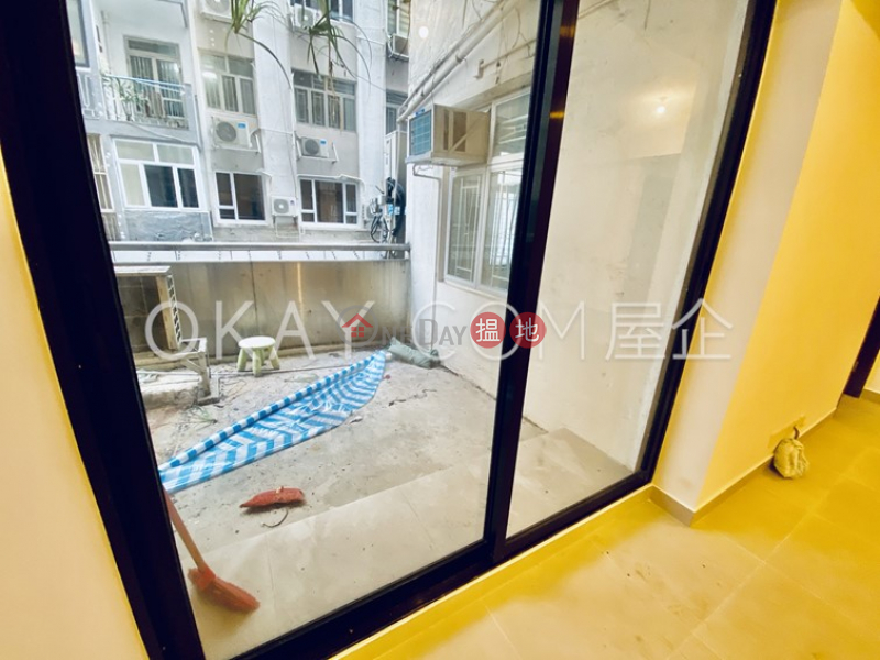 HK$ 33,000/ month Welcome Mansion Wan Chai District Elegant 3 bedroom with terrace | Rental