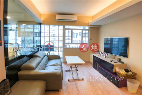 Efficient 2 bedroom with balcony | For Sale|Village Tower(Village Tower)Sales Listings (OKAY-S118716)_0