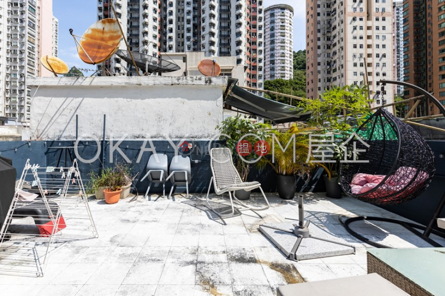 Property Search Hong Kong | OneDay | Residential, Sales Listings | Stylish 2 bedroom on high floor with rooftop | For Sale