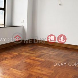 Generous 2 bedroom on high floor with sea views | Rental | Hongway Garden Block B 康威花園B座 _0