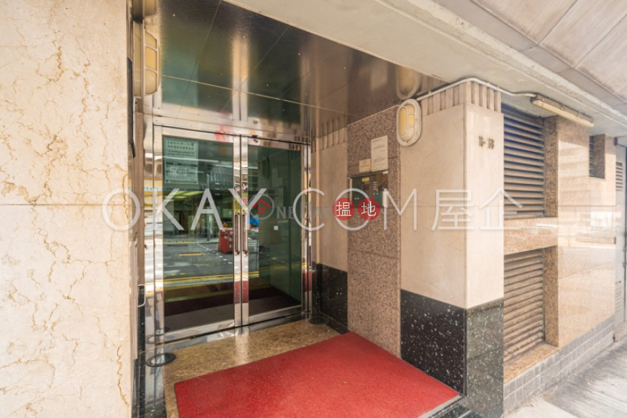 HK$ 36,800/ month Grand Court Wan Chai District Stylish 3 bedroom in Happy Valley | Rental