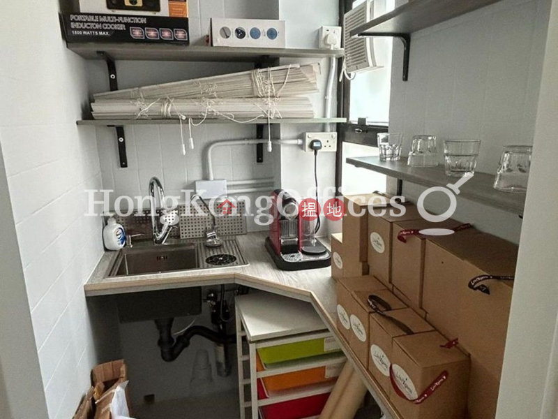 HK$ 20,753/ month | Mandarin Commercial House Wan Chai District Office Unit for Rent at Mandarin Commercial House