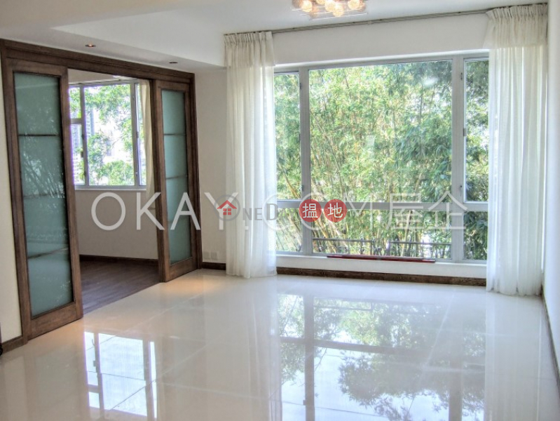 Elegant 2 bedroom with parking | Rental, Emerald Garden 嘉瑜園 Rental Listings | Western District (OKAY-R39809)