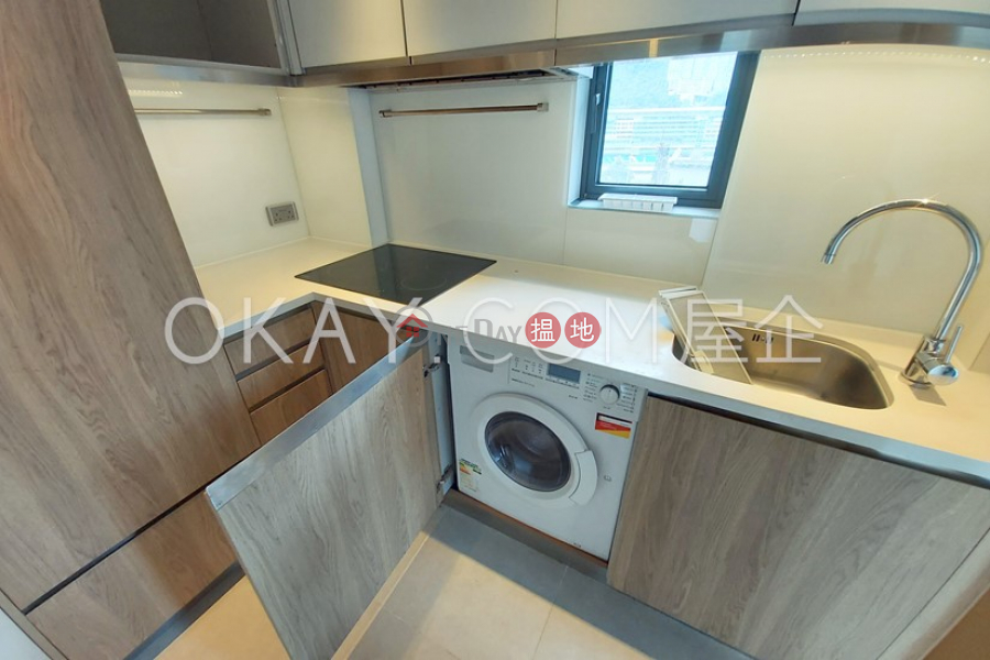 HK$ 26,000/ month, Tagus Residences Wan Chai District Practical 2 bedroom with balcony | Rental