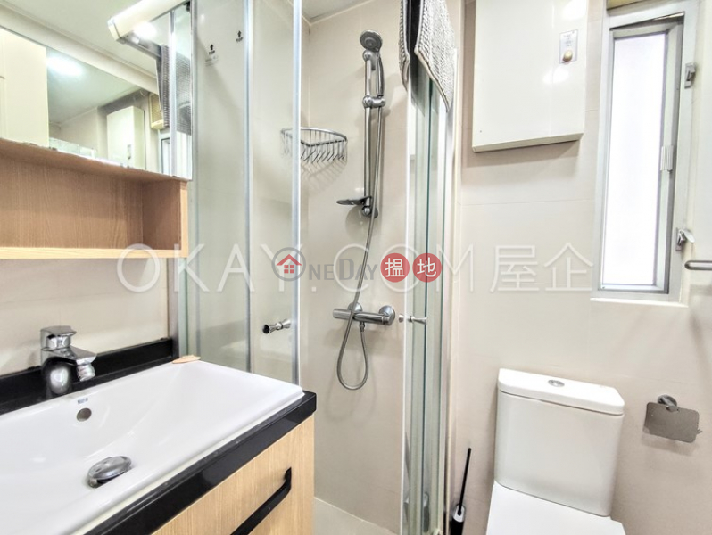 Rare 2 bedroom on high floor | Rental, Tai Ping Mansion 太平大廈 Rental Listings | Central District (OKAY-R102844)