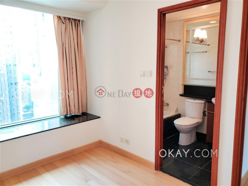 HK$ 20.3M, 2 Park Road, Western District Luxurious 3 bedroom with balcony | For Sale