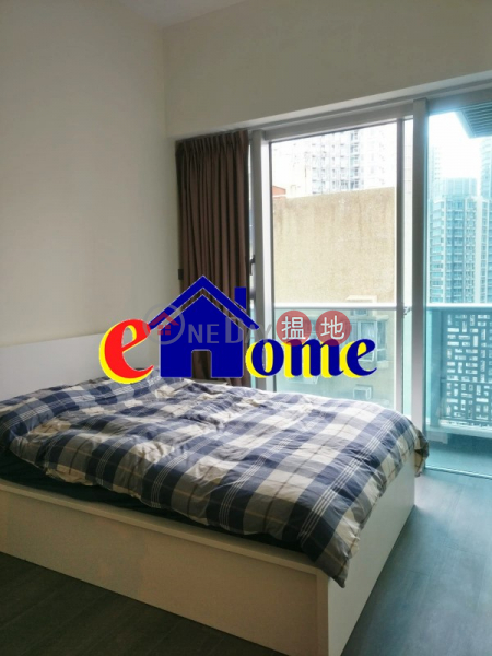 *Renovated*High Floor & Bright*Convenient Location (close to Cafes & Restaurants, MTR & Just a short walk to Pacific Place) 60 Johnston Road | Wan Chai District Hong Kong Rental, HK$ 17,000/ month