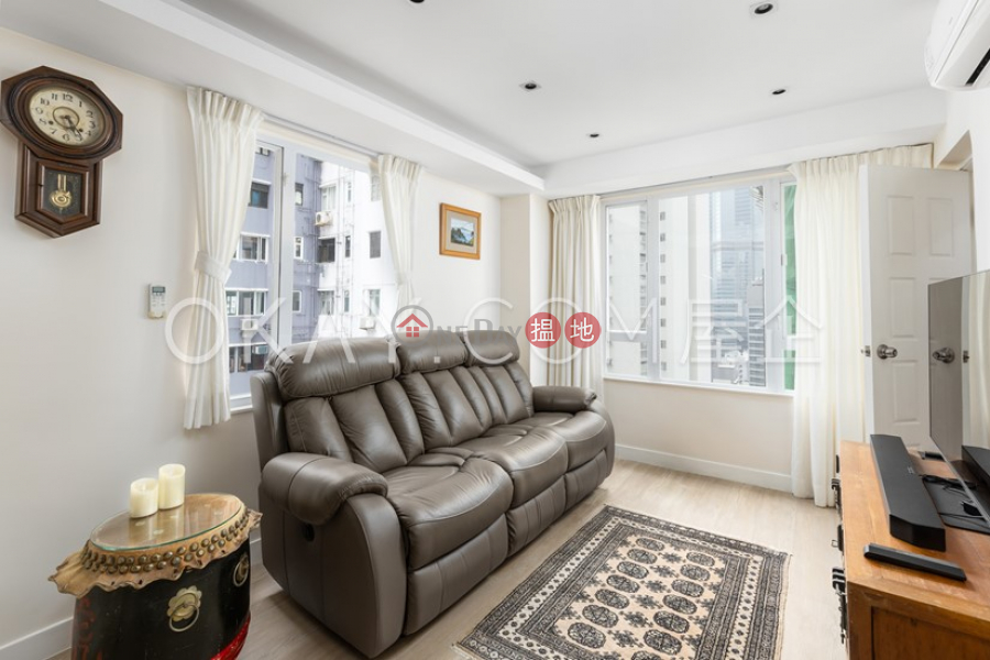 Popular 2 bedroom in Mid-levels West | For Sale | Tim Po Court 添寶閣 Sales Listings