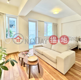 Generous studio with terrace & balcony | Rental