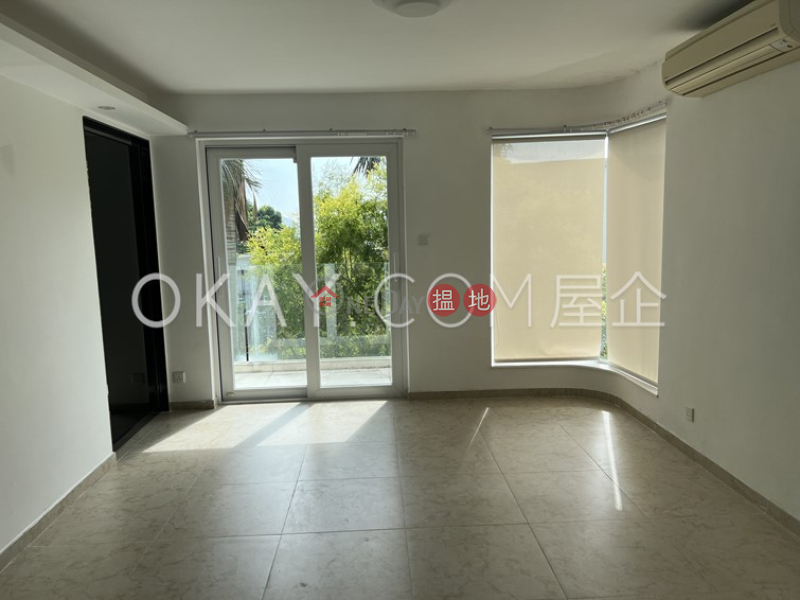 Elegant house with balcony & parking | Rental | Nam Shan Village 南山村 Rental Listings