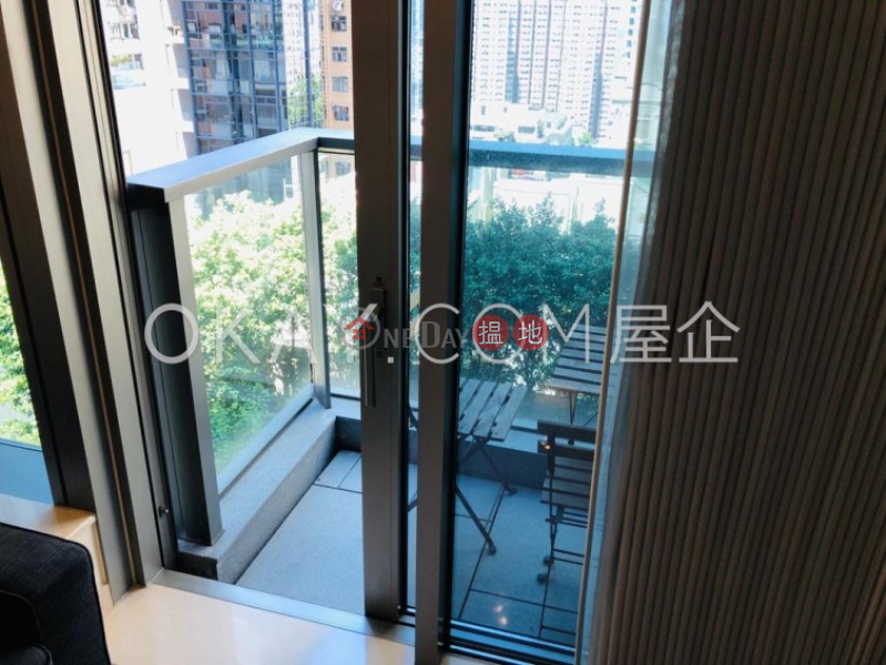 HK$ 9M | King\'s Hill, Western District | Unique 1 bedroom with balcony | For Sale