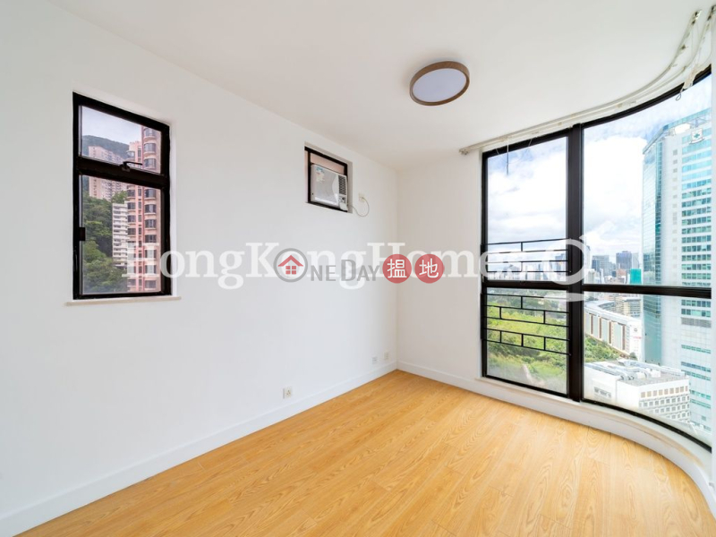 HK$ 30,000/ month Village Garden Wan Chai District 3 Bedroom Family Unit for Rent at Village Garden