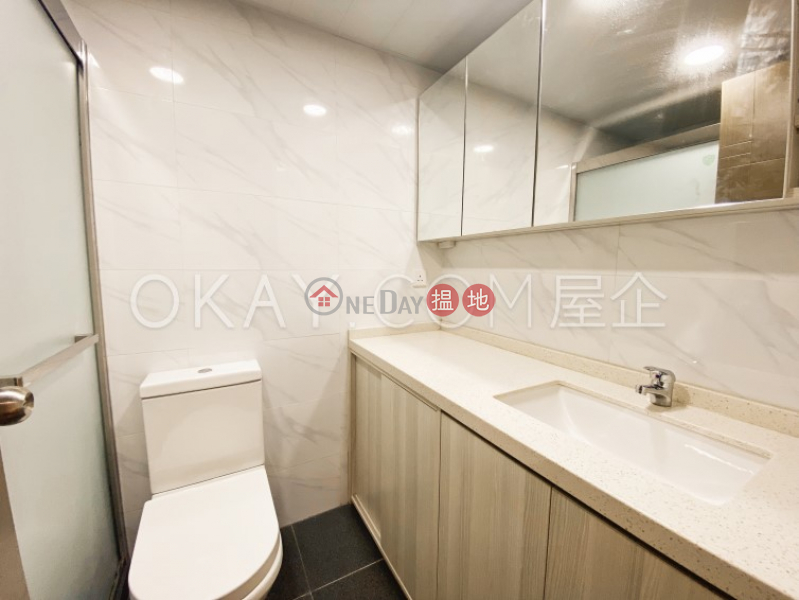 HK$ 43,000/ 月-龍華花園-灣仔區3房2廁,露台龍華花園出租單位