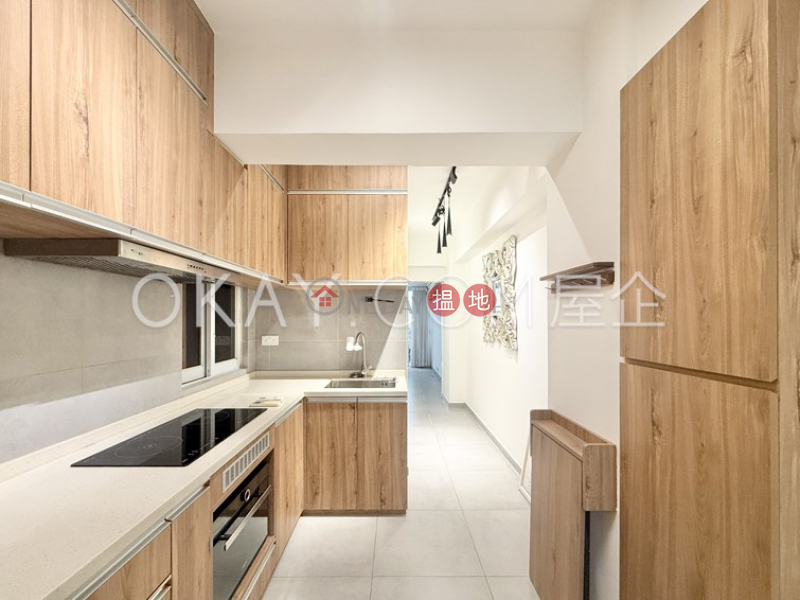 HK$ 25,300/ month | 37-39 Sing Woo Road Wan Chai District, Cozy 1 bedroom with terrace | Rental