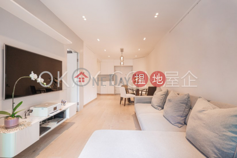 Stylish 3 bedroom on high floor with balcony | For Sale | Seymour Place 信怡閣 _0