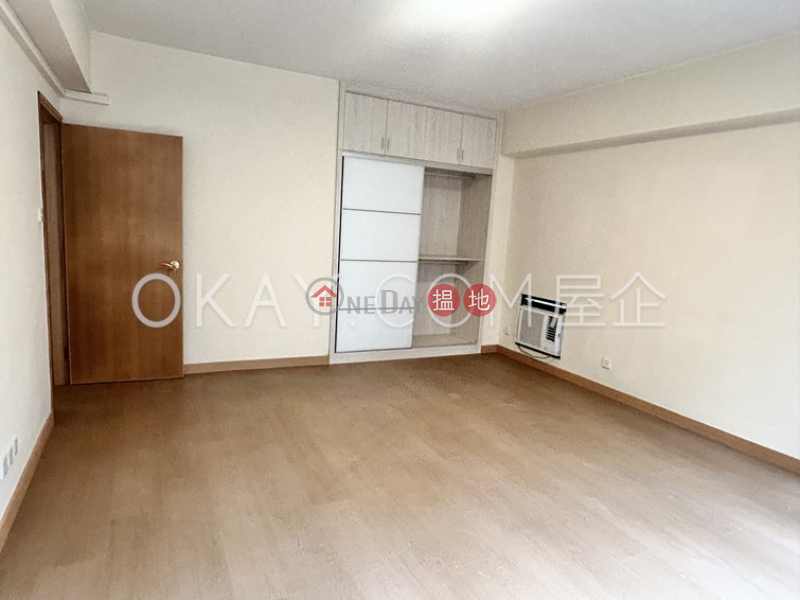 3房2廁,實用率高,連車位,露台干德道40號出租單位|干德道40號(40 Conduit Road)出租樓盤 (OKAY-R291190)