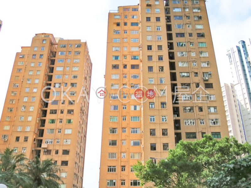 HK$ 9.59M | Tai Hang Terrace Wan Chai District | Lovely 2 bedroom with sea views & parking | For Sale