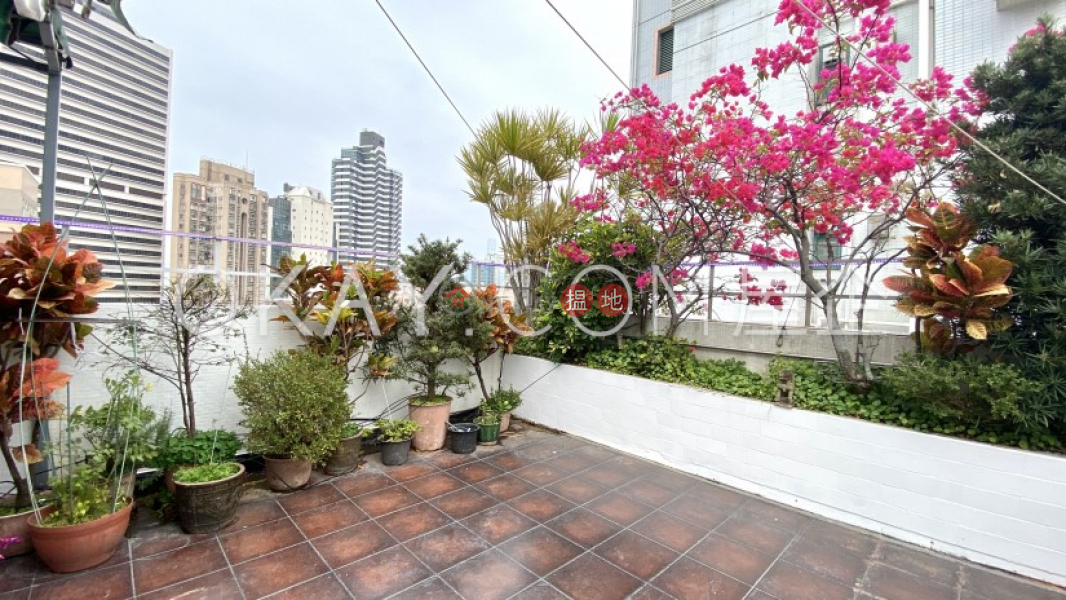 Unique 2 bedroom on high floor with rooftop | For Sale | Graceful Court 兆禧閣 Sales Listings