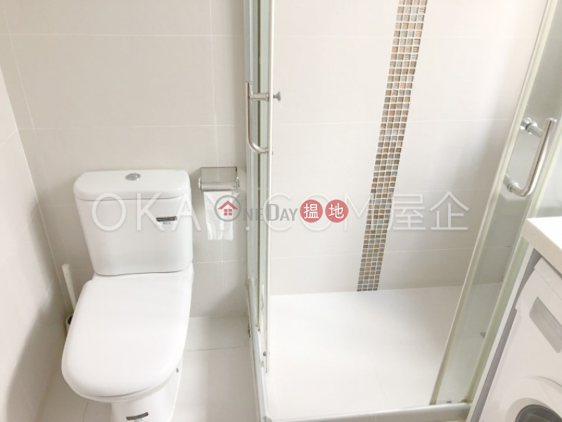 HK$ 26,000/ month | Ping On Mansion, Western District | Charming 2 bedroom on high floor | Rental