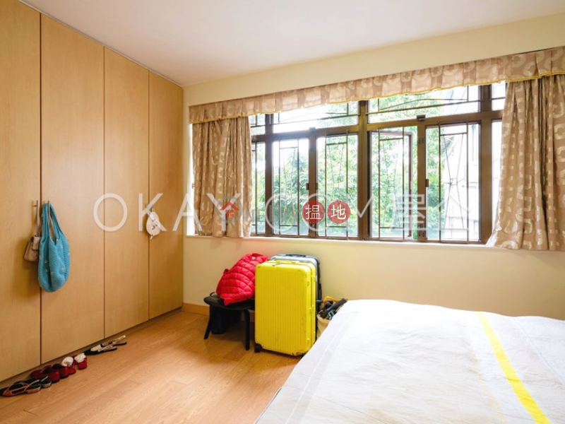 HK$ 21.8M | Mayflower Mansion | Wan Chai District | Charming 3 bedroom with balcony & parking | For Sale